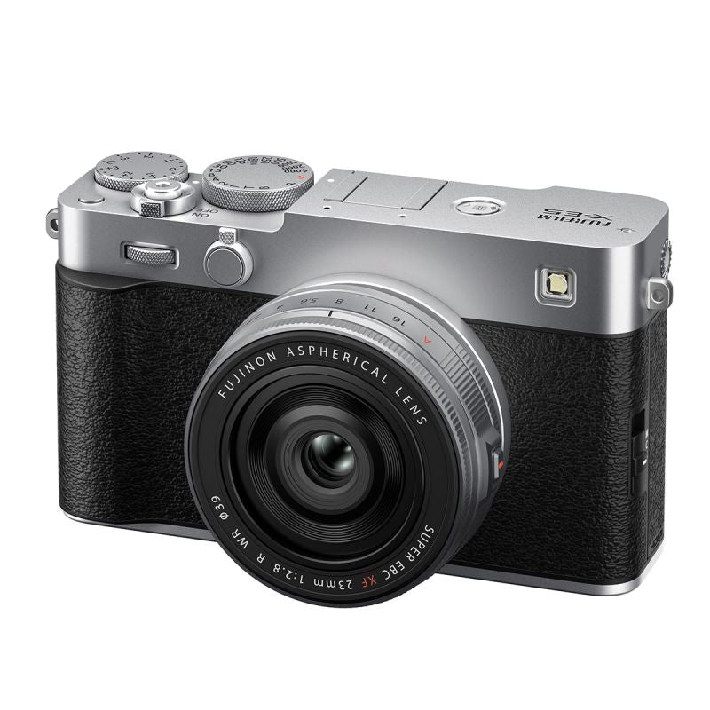 Fujifilm X-E5 (Silber) + Fujifilm XF 23 mm f/2,8 R WR